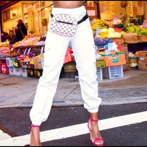 NWT white pocket detail joggers 🤍